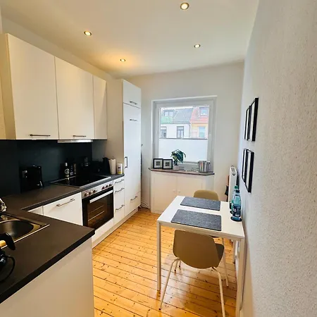 Apartment Schoenes 2-zimmer-apartment In Bremen, Findorff *